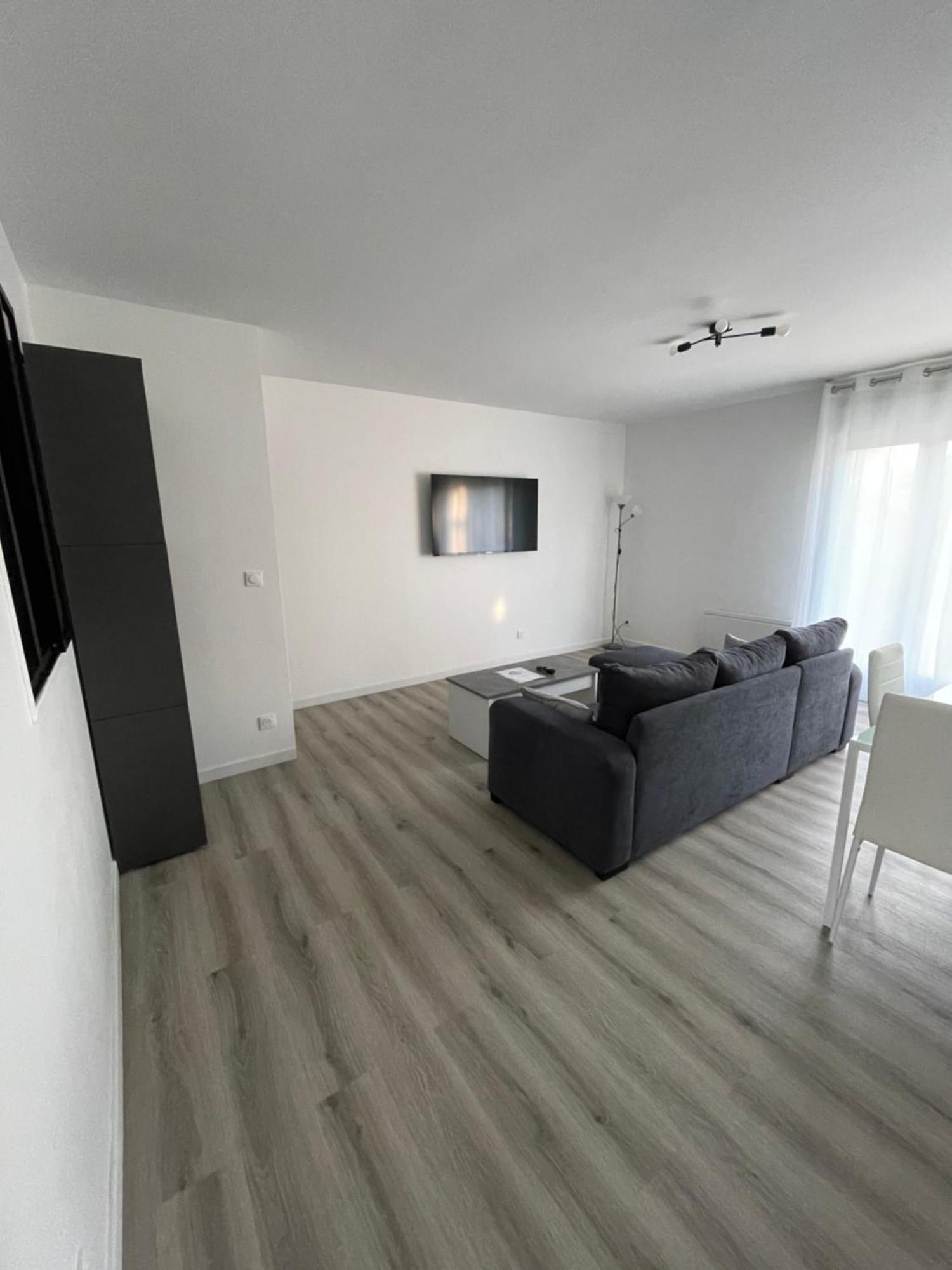 Maison Detente De 100 M2 Uniquement Couple-Famille-Travailleurs Villeparisis Exterior photo